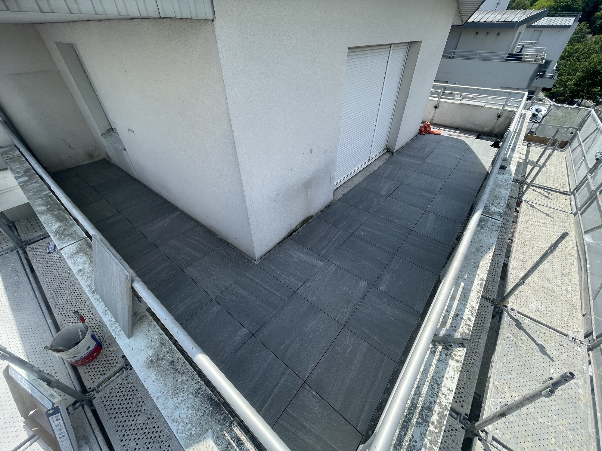 Réalisations de pose de carreaux sur une terrace
